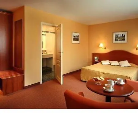 Flanders Hotel 4*